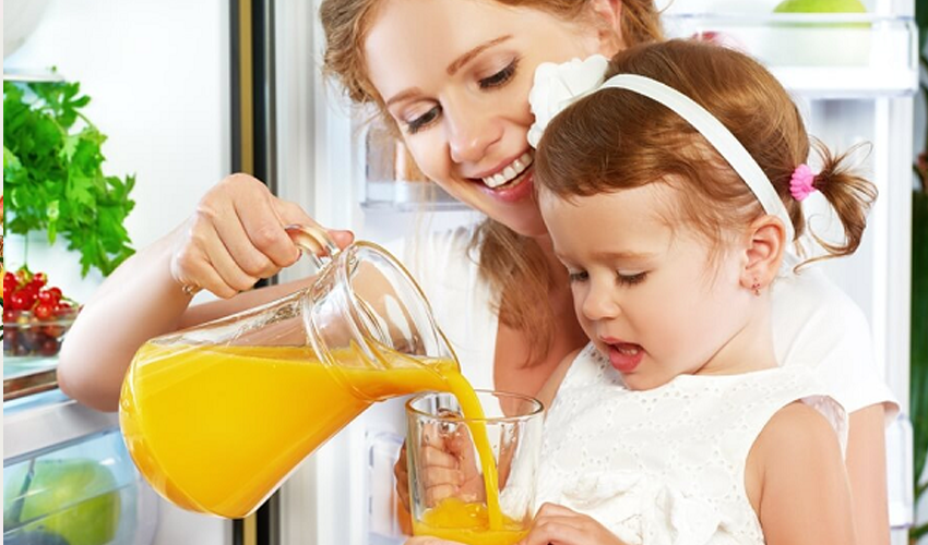 mẹ bổ sung vitamin C để tăng sức đề kháng cho trẻ