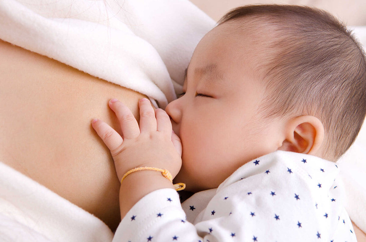 Trẻ bú mẹ có cần bổ sung vitamin D không?